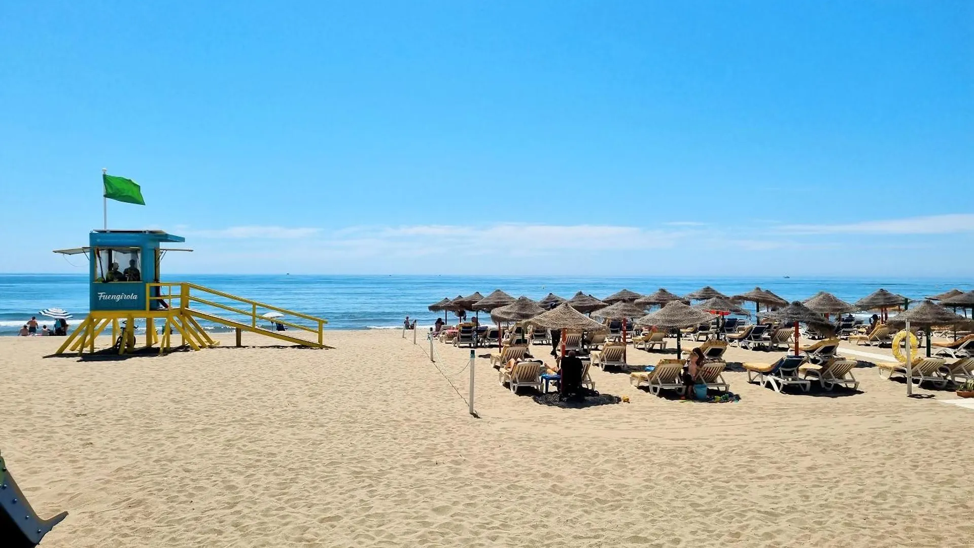 Urban Bay City Center & Beach Apartment Fuengirola